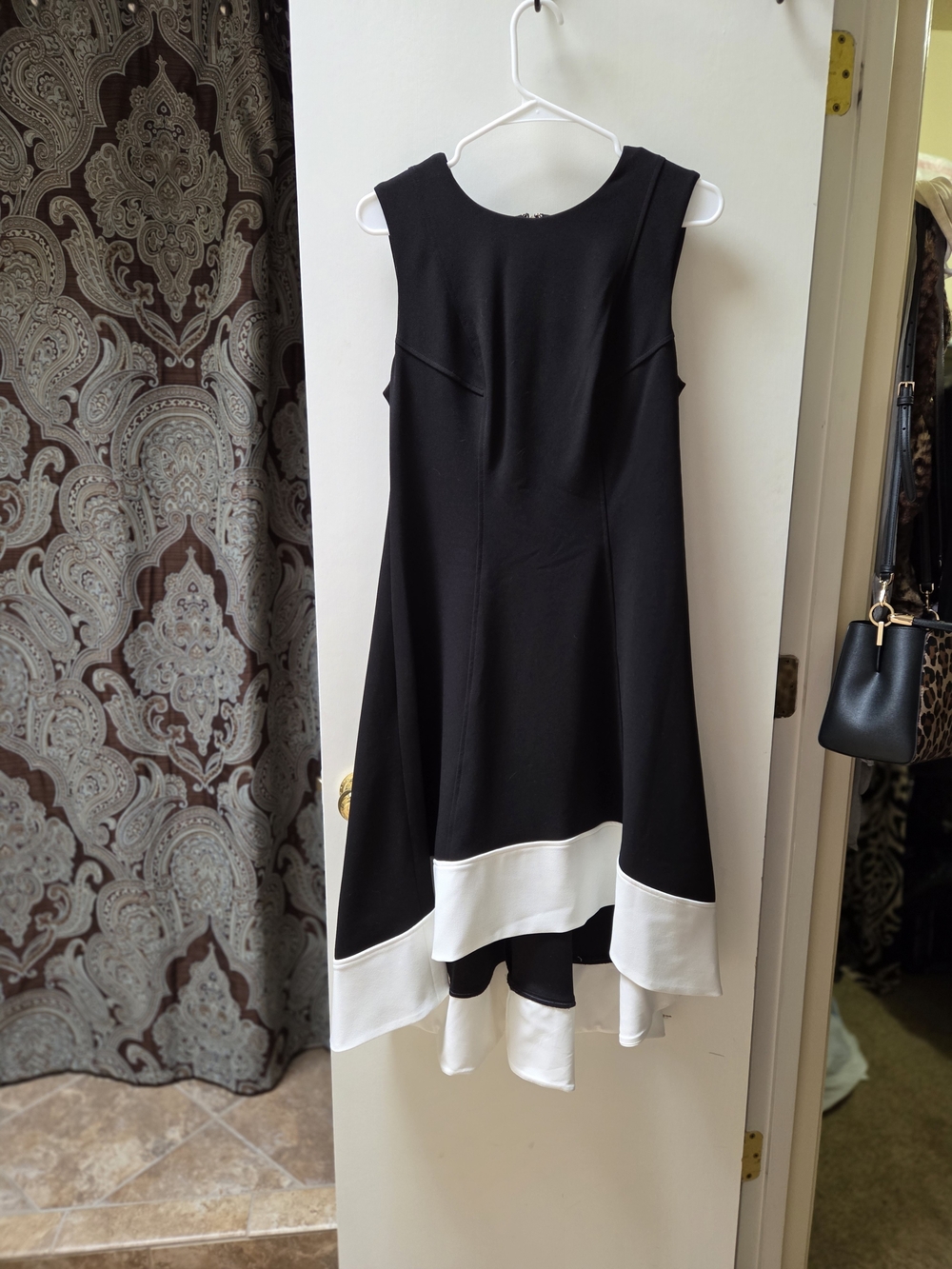 Sleeveless Black and White Hem A-Line Dress